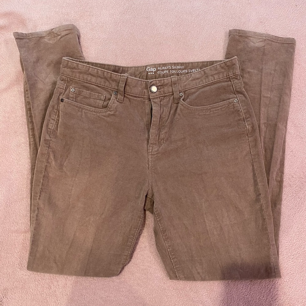 Gap corduroy skinny jeans. Size 6.